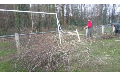 Arrêtés municipaux sur l'herbe à Malville