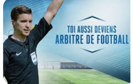 4 arbitres bénévoles SMPFC en formation au district