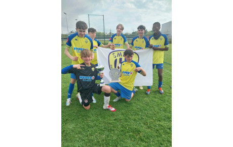 Les U15 remportent le tournoi de Joué-sur-Erdre 🟡🔵  